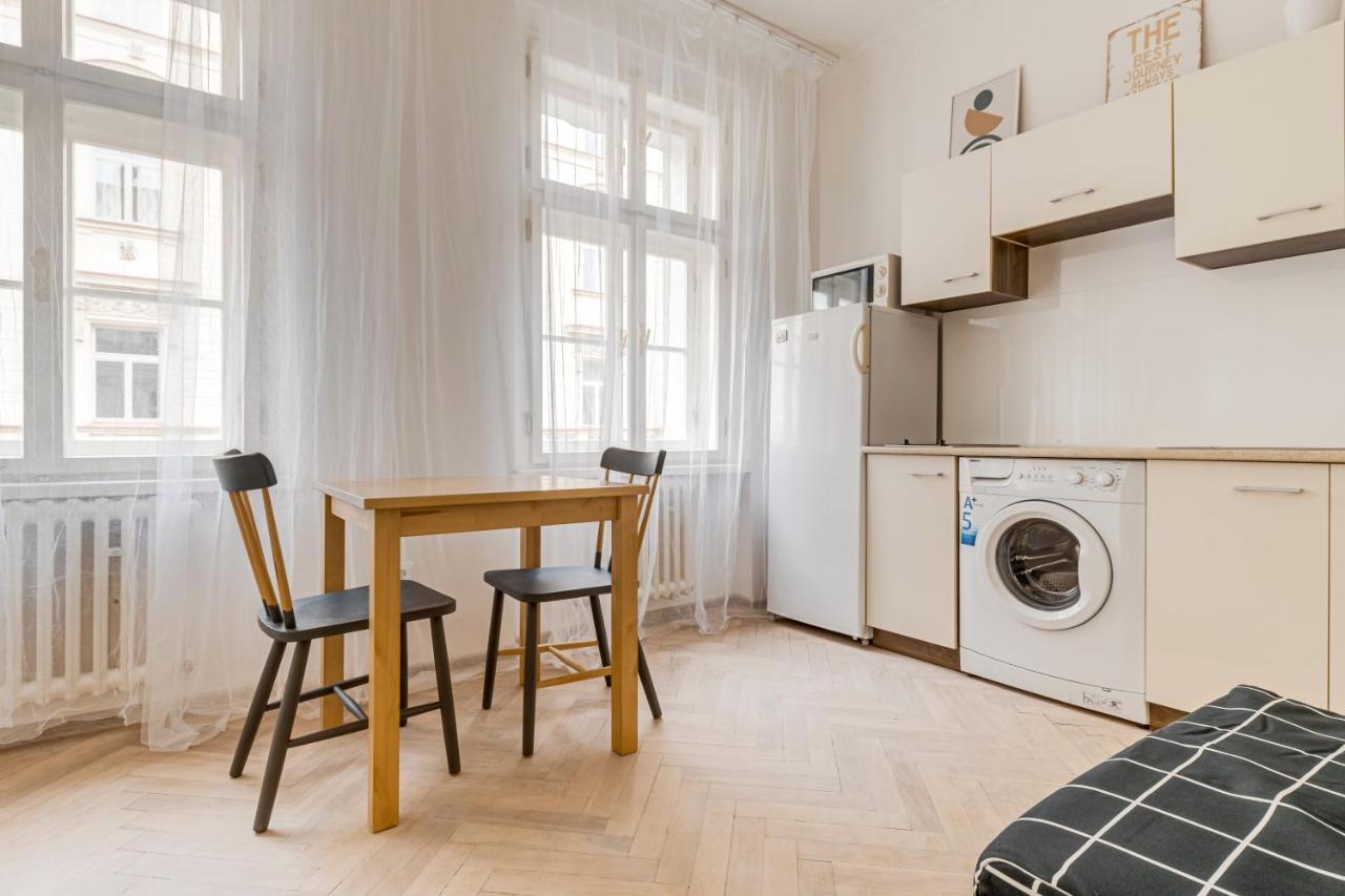 Vita Nejedleho Apartments Prague Ngoại thất bức ảnh