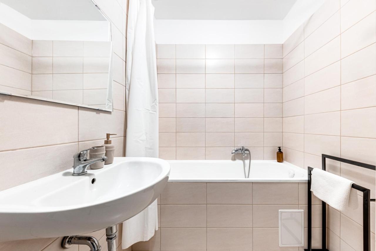 Vita Nejedleho Apartments Prague Ngoại thất bức ảnh